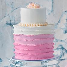 Picture of Striped wedding cake raw