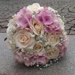 Picture of Bridal Bouquet - Roses