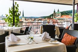 Obrázek z Golden Well Restaurant Terasa U Zlaté studně - Terasa 