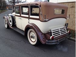 Picture of Cadillac 353 Vanden Plas Landaulette - 1930