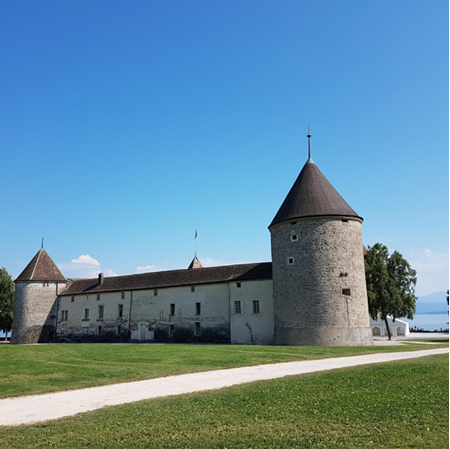 Picture of SWISS Rolle Castle 