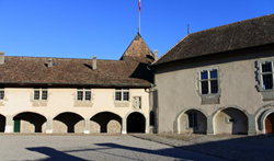 Picture of SWISS Rolle Castle 