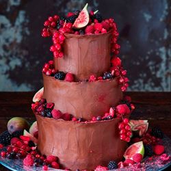 Picture of Raw chocolate wedding cake