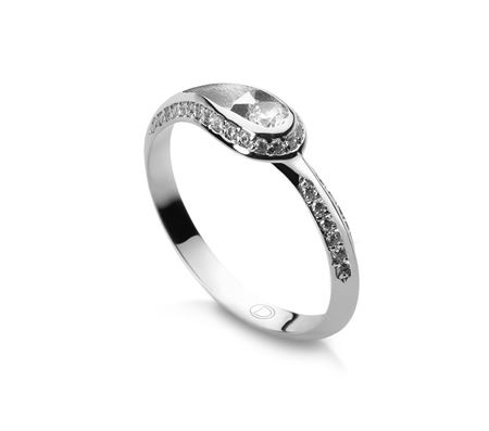 Picture of Engagement ring 1070