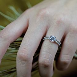 Picture of Engagement ring Ruby Silver